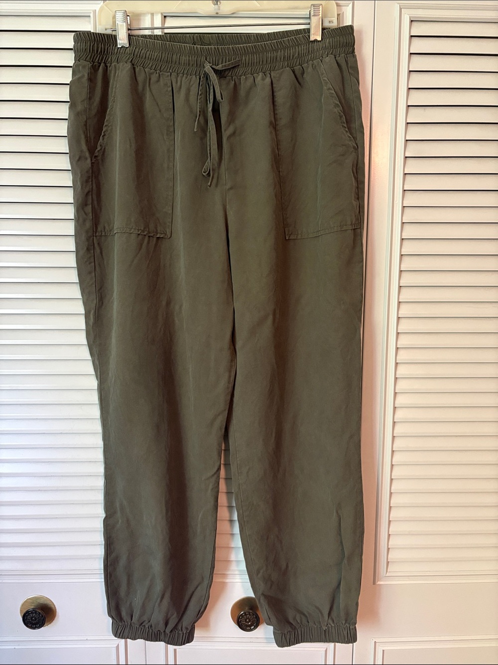 Charlie Paige Olive Green Drawstring Joggers Women’s Size Large